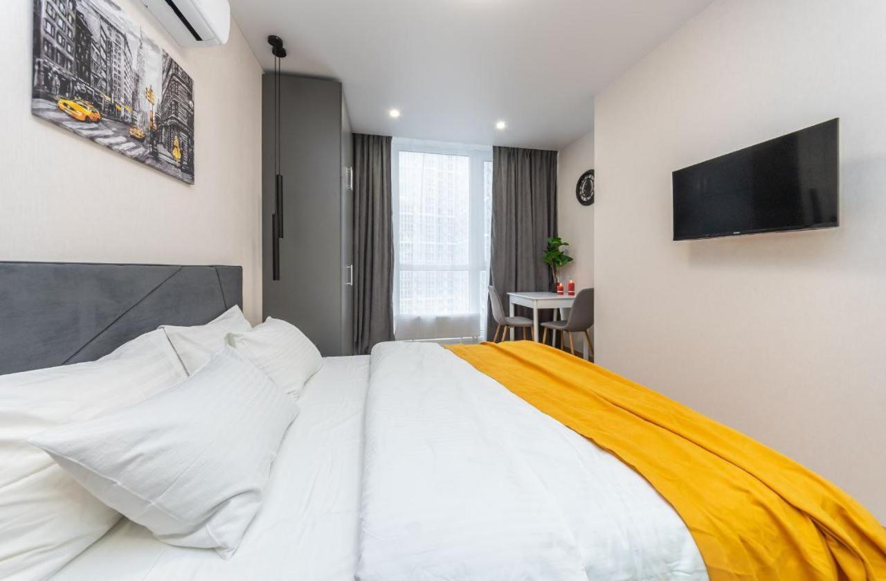 Your Apartment Kharkivska Kiev Esterno foto