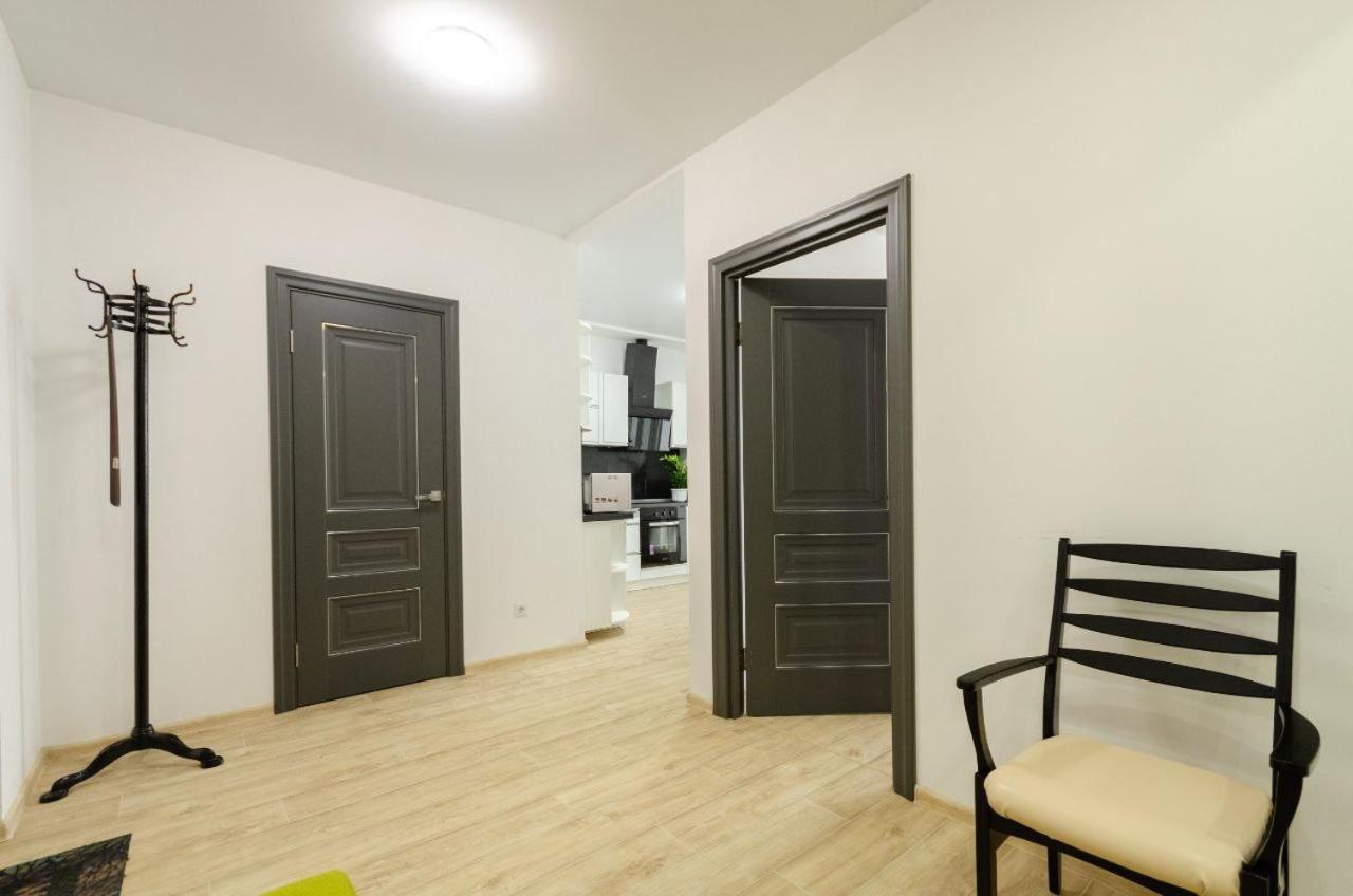 Your Apartment Kharkivska Kiev Esterno foto