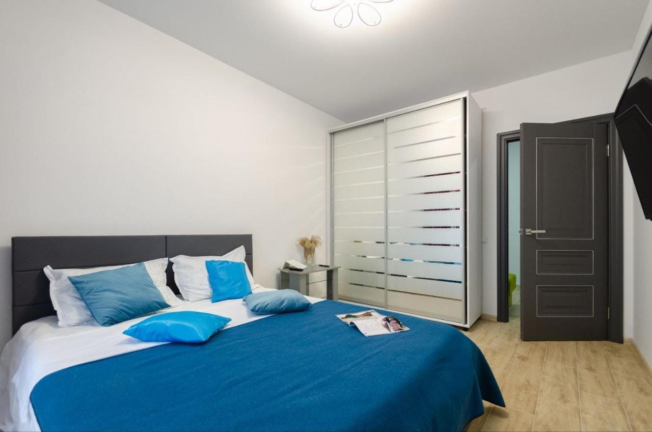 Your Apartment Kharkivska Kiev Esterno foto