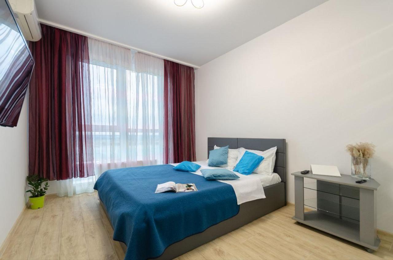 Your Apartment Kharkivska Kiev Esterno foto